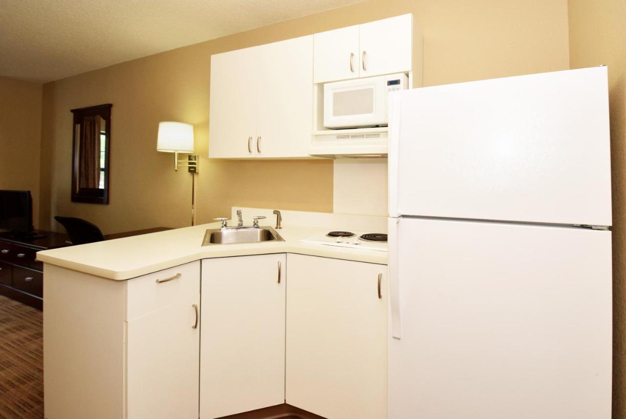 Extended Stay America Suites - Detroit - Canton Eksteriør billede