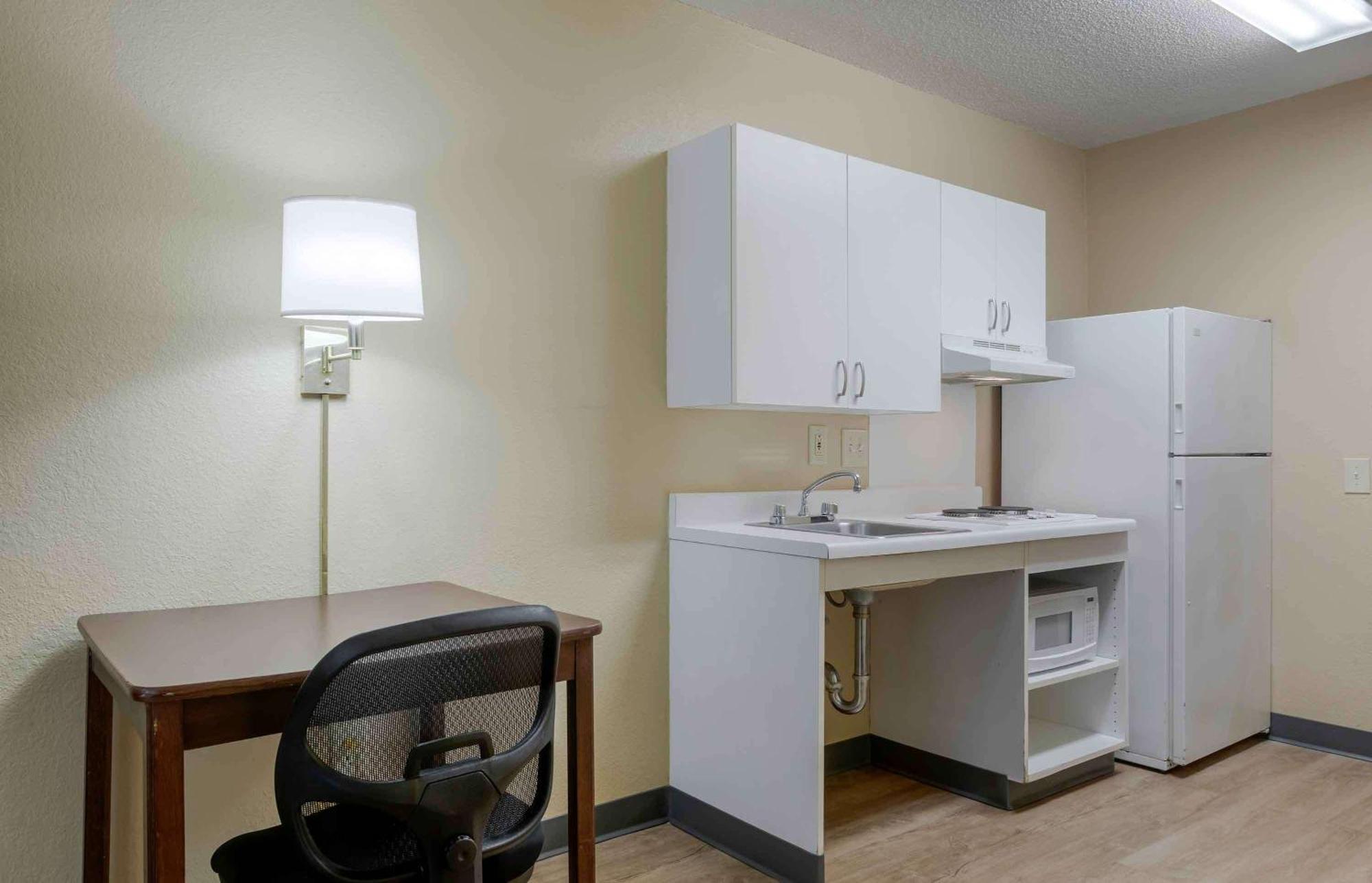Extended Stay America Suites - Detroit - Canton Eksteriør billede