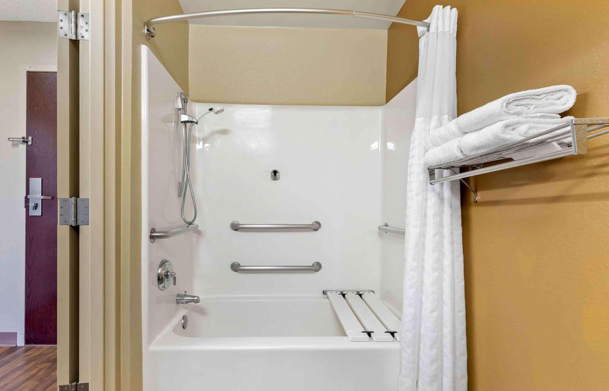 Extended Stay America Suites - Detroit - Canton Eksteriør billede
