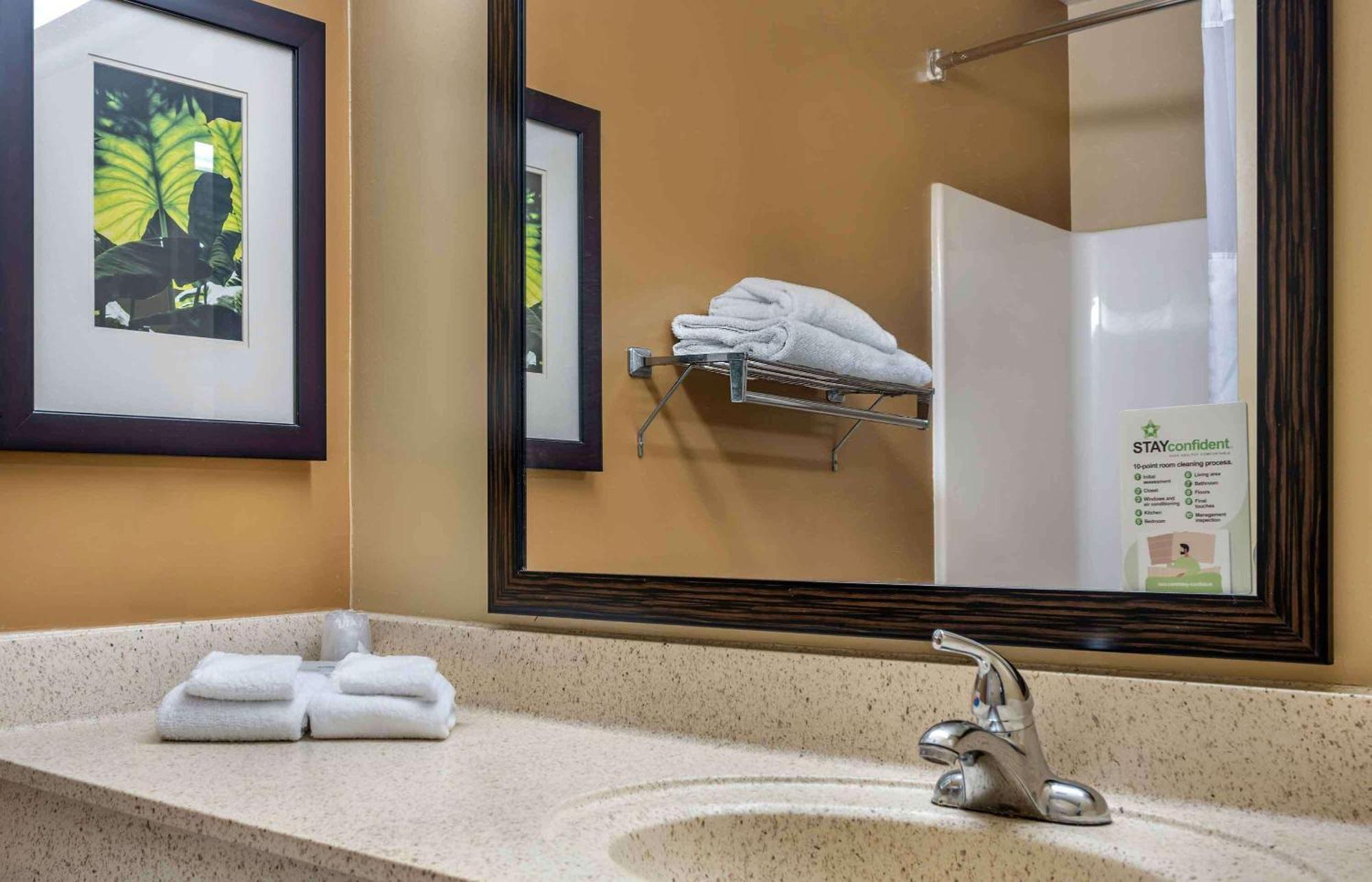 Extended Stay America Suites - Detroit - Canton Eksteriør billede