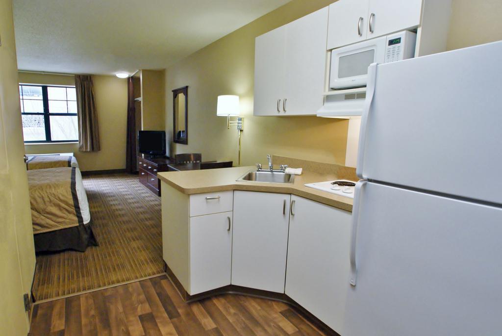 Extended Stay America Suites - Detroit - Canton Eksteriør billede