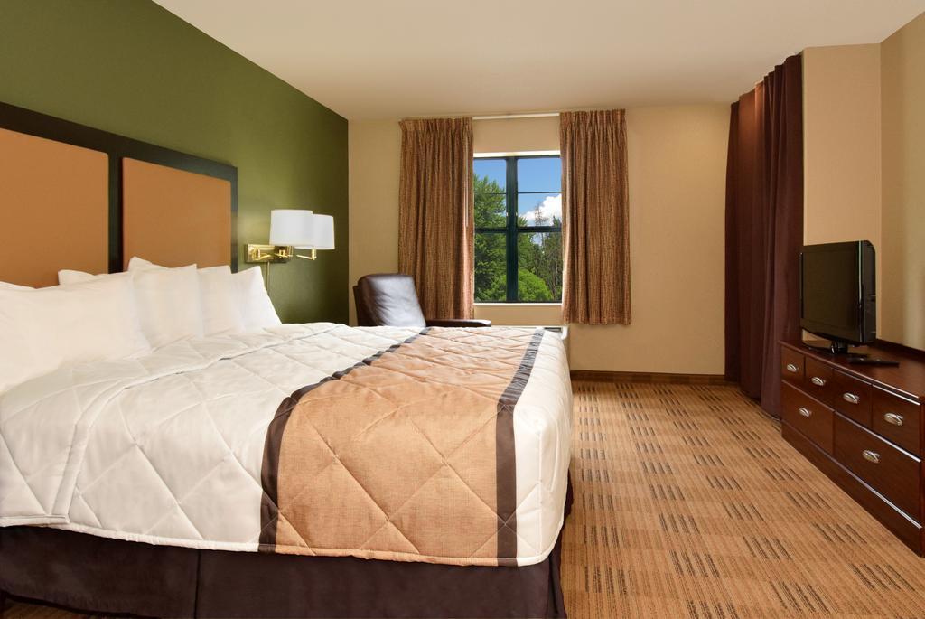 Extended Stay America Suites - Detroit - Canton Eksteriør billede