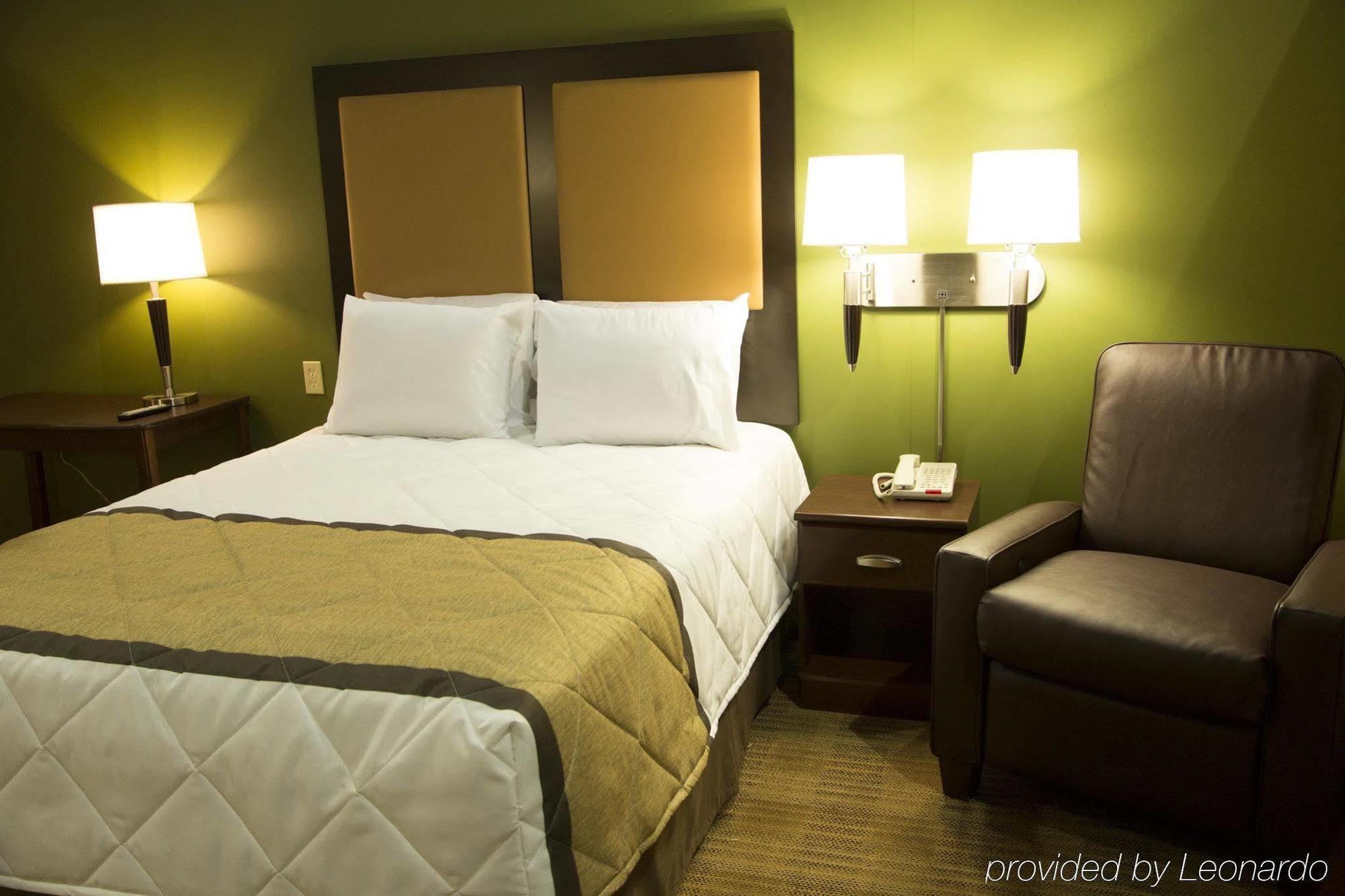 Extended Stay America Suites - Detroit - Canton Eksteriør billede
