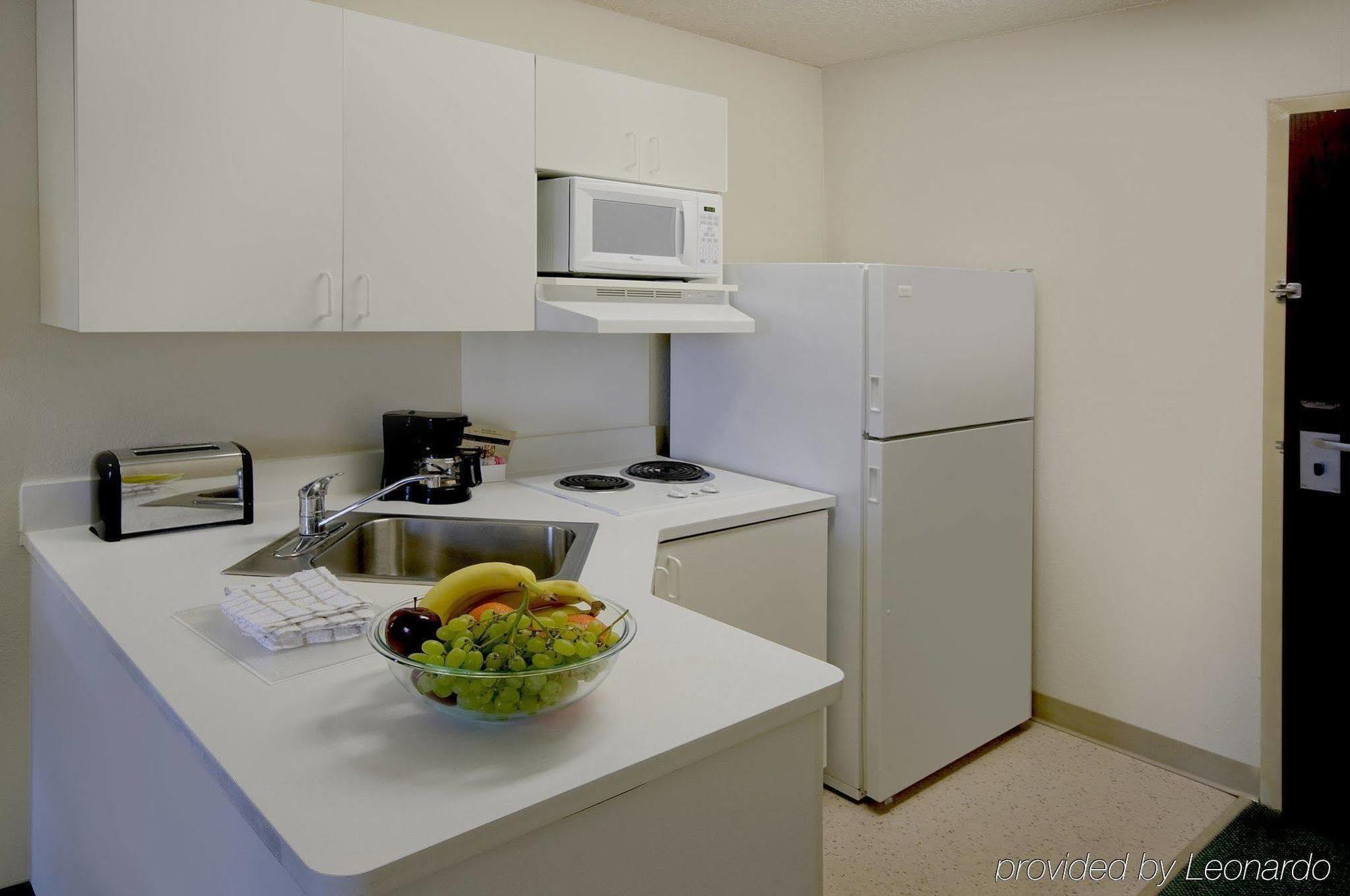 Extended Stay America Suites - Detroit - Canton Eksteriør billede